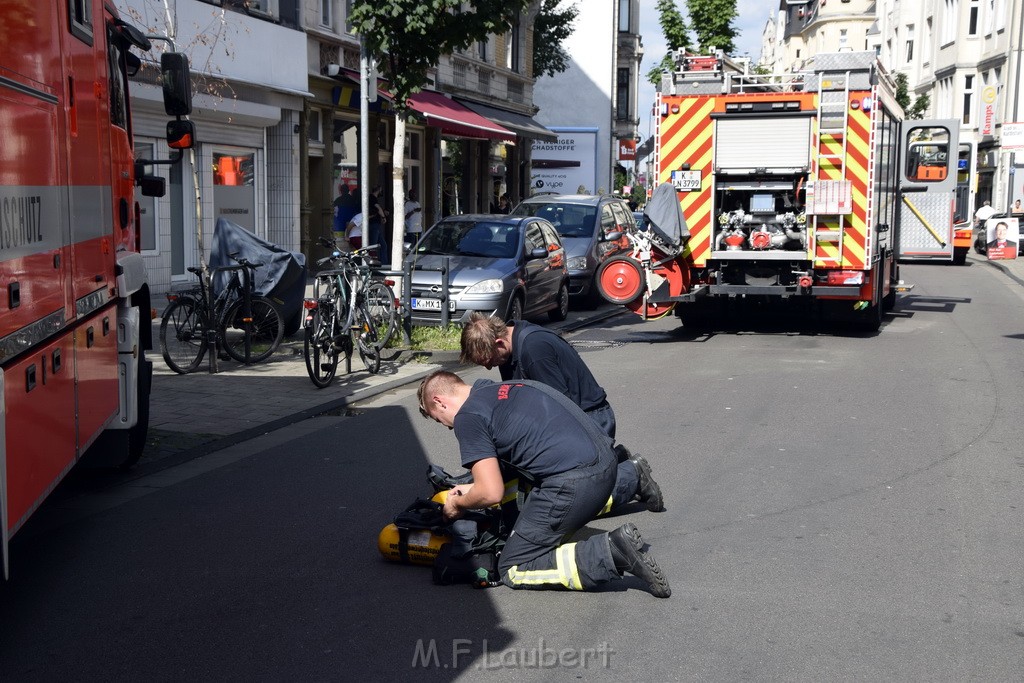 Feuer 1 Koeln Muelheim Berlinerstr P09.JPG - Miklos Laubert